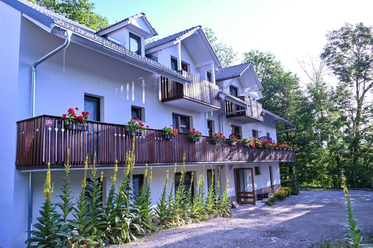 Sobe Grajska Apartment เบลด ภายนอก รูปภาพ
